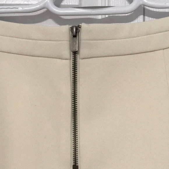 New Look off-white mini skirt - Picture 3 of 5